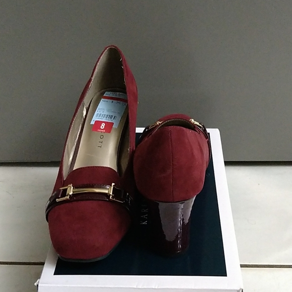 Heels - Picture 2 of 6